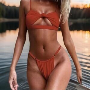 Women’s 2 Piece Bikini Large Rust Orange Twist Front Bandeau Brazilian Thong